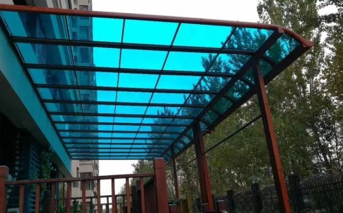 Wat zal ervoor zorgen dat de pc-polycarbonaatplaten gemakkelijk barsten?