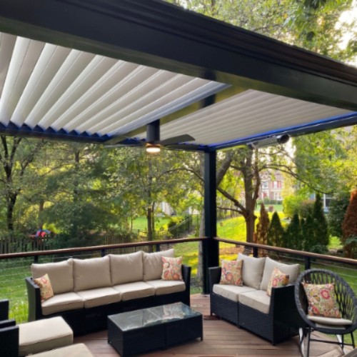 Aluminium pergola met lamellendak 