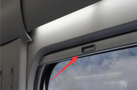 High-speed rail roller blind