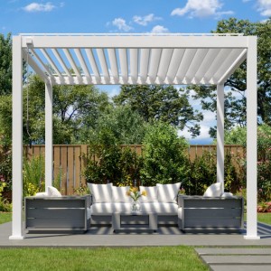 Vrijstaande pergola met aluminium lamellen