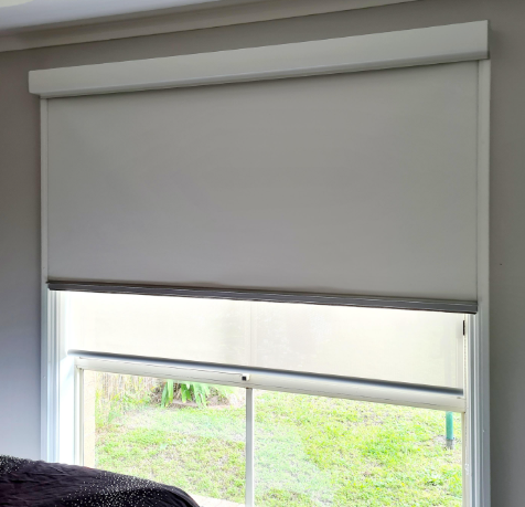 Blackout Dual Roller Shades met zijrailbanen