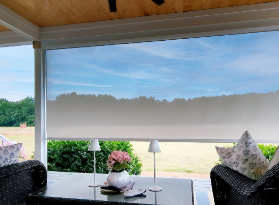 10 ft brede patio -tinten rollen buiten